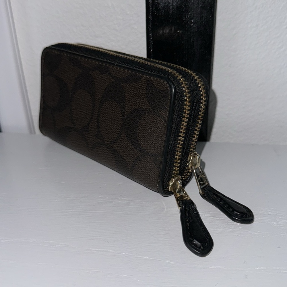 Authentic Coach wallet - Picture 3 of 13